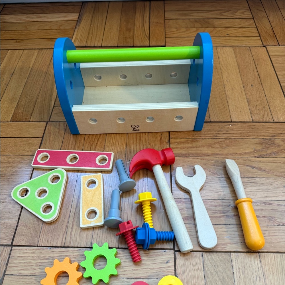 Hope fix-it all tool box wooden toy